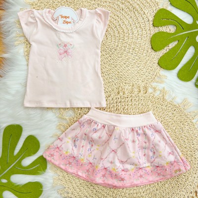 Conj. Blusa Lacinho e Short Saia Floral - Rosa